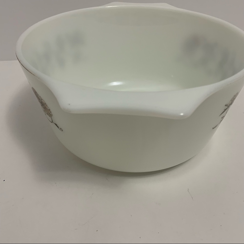 VINTAGE PYREX England Vine large Casserole Dish bowl cooking kitchen - Picture 5 of 6